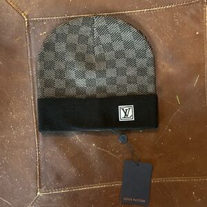 Louis Vuitton Black and Gray Patterned Beanie